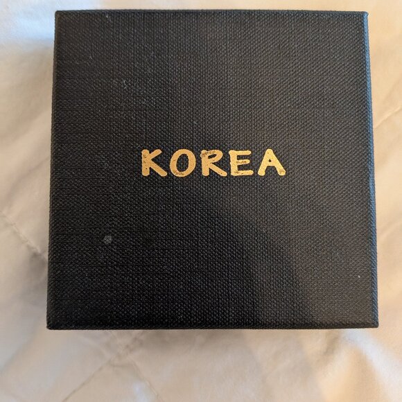NIB Floral metal compact mirror from Korea - Picture 3 of 6